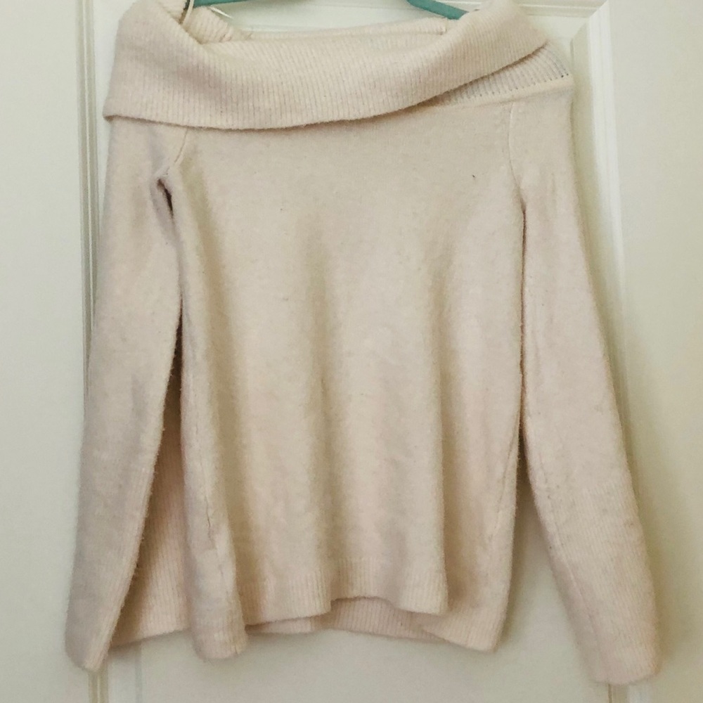 Off shoulder white sweater Ann Taylor - worn 2x